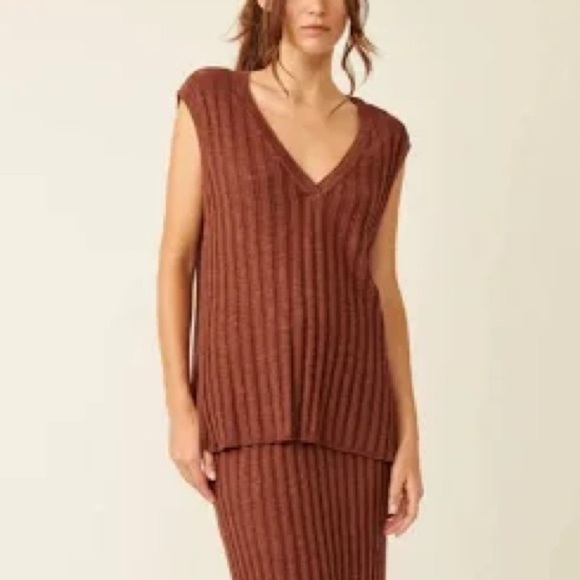Free People Beach Veda Ribbed Sweater Vest in Brown Owl - Size Small - Picture 1 of 9